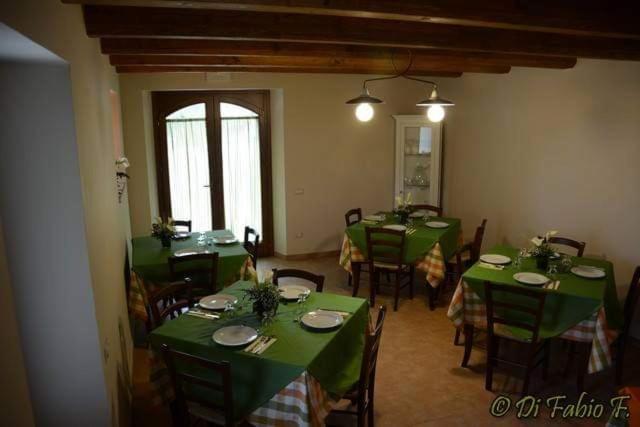 L' Antico Pozzo Country House Monsampietro Morico Екстер'єр фото